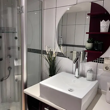 Cozy Flat Near Maastricht Heerlen Aachen Ubach-Palenberg